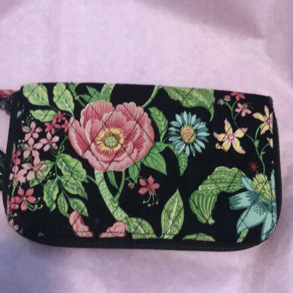 Vera Bradley Wallet/Wristlet - Picture 4 of 8